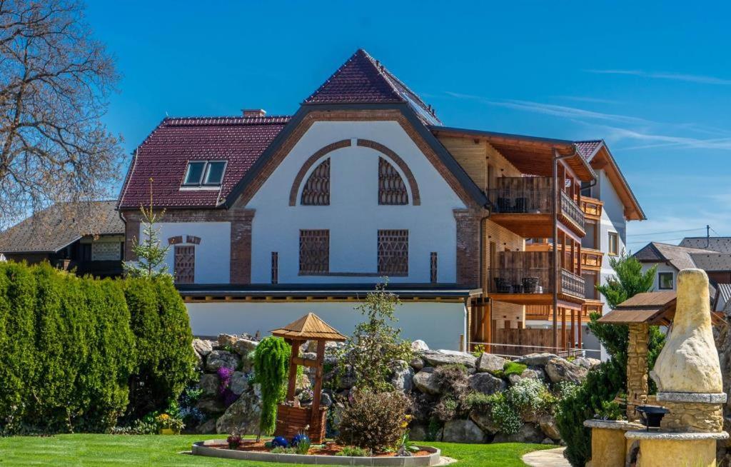 Hotel Restaurant Perschler Rattenberg  Buitenkant foto