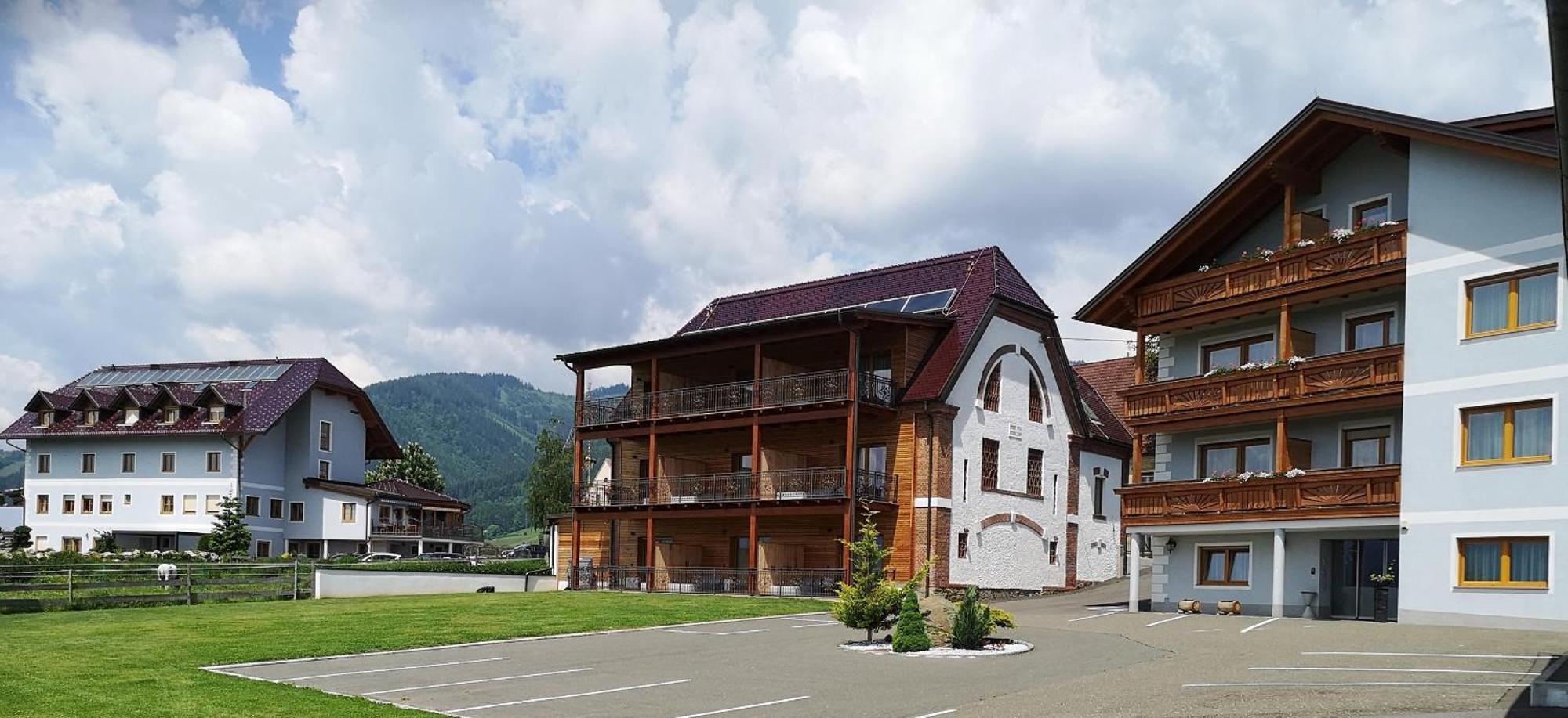 Hotel Restaurant Perschler Rattenberg  Buitenkant foto