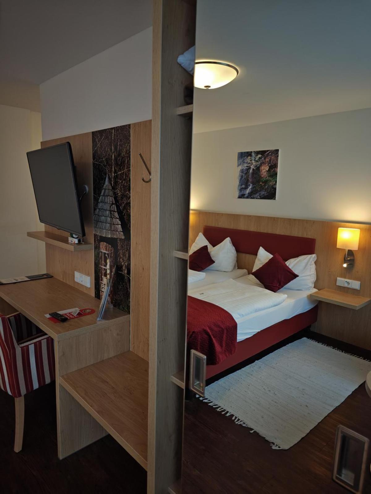 Hotel Restaurant Perschler Rattenberg  Buitenkant foto