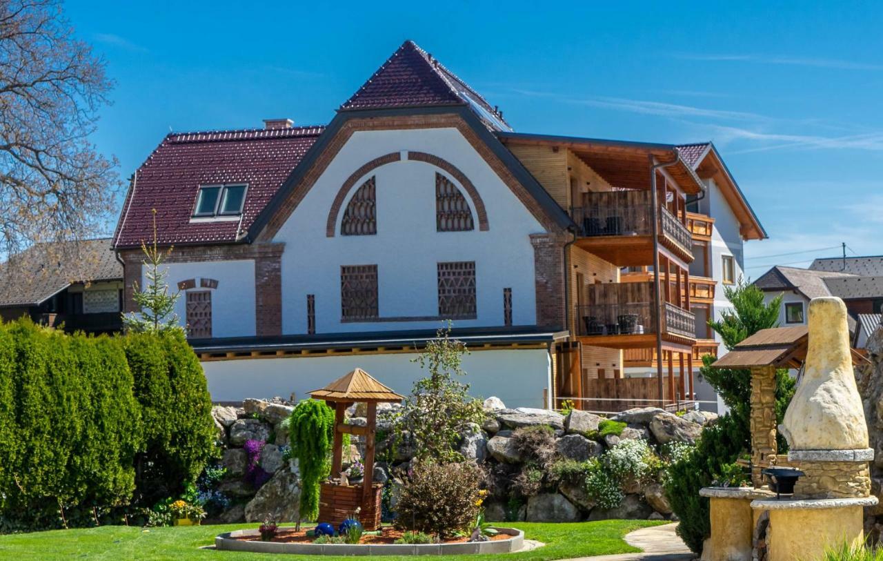Hotel Restaurant Perschler Rattenberg  Buitenkant foto